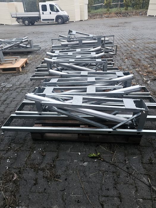 Siłownik Klapy Dymnej z Mechanizmem