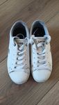 Buty dziecięce Lacoste r 30.5