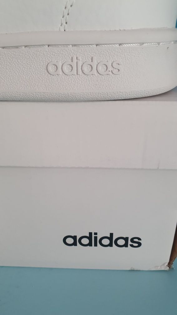 Buty sportowe Adidas Advantage w pudełku producenta Rozmiar 43 1/3