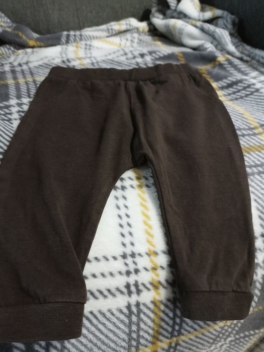 Brązowe spodnie niemowlęce