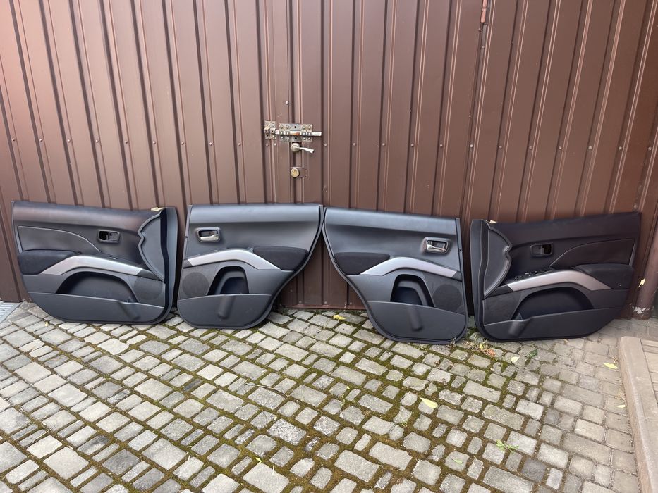 Карты дверей на Mitsubishi Outlander xl