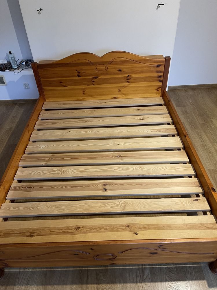 Łóżko Drewniane (Sosna)
