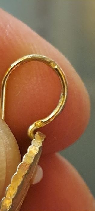 Brincos vintage em prata dourada.