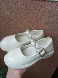 Туфельки нарядні білі для дівчинки, туфлі