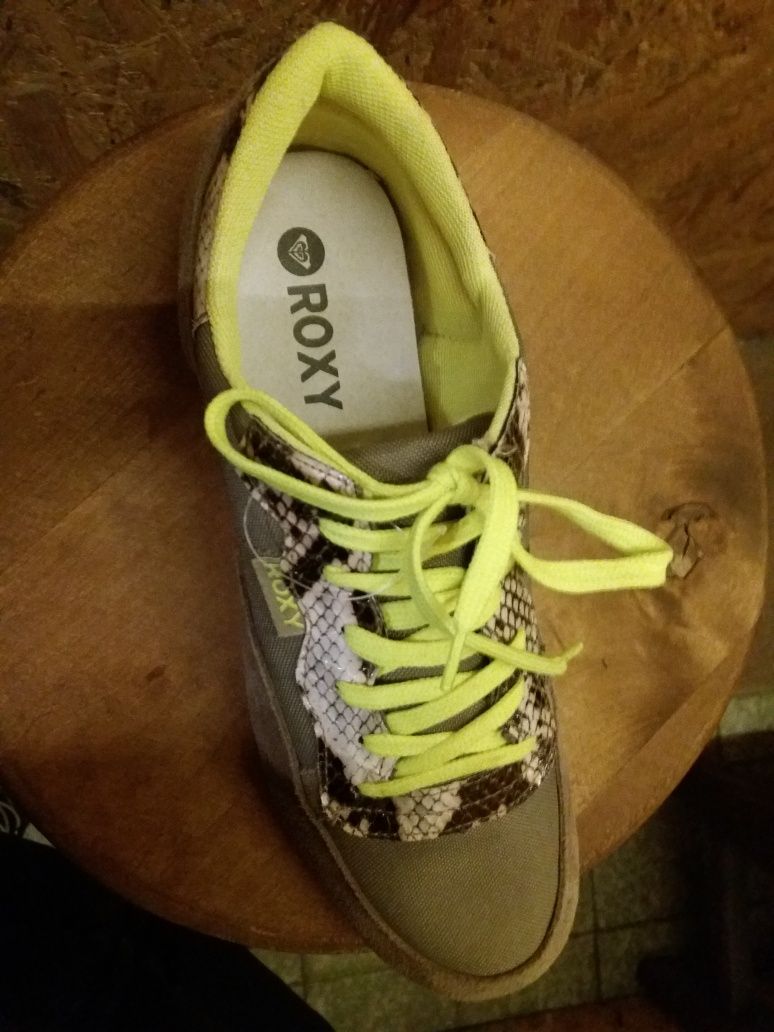 Кроссовки 42, 36,5 ROXY США