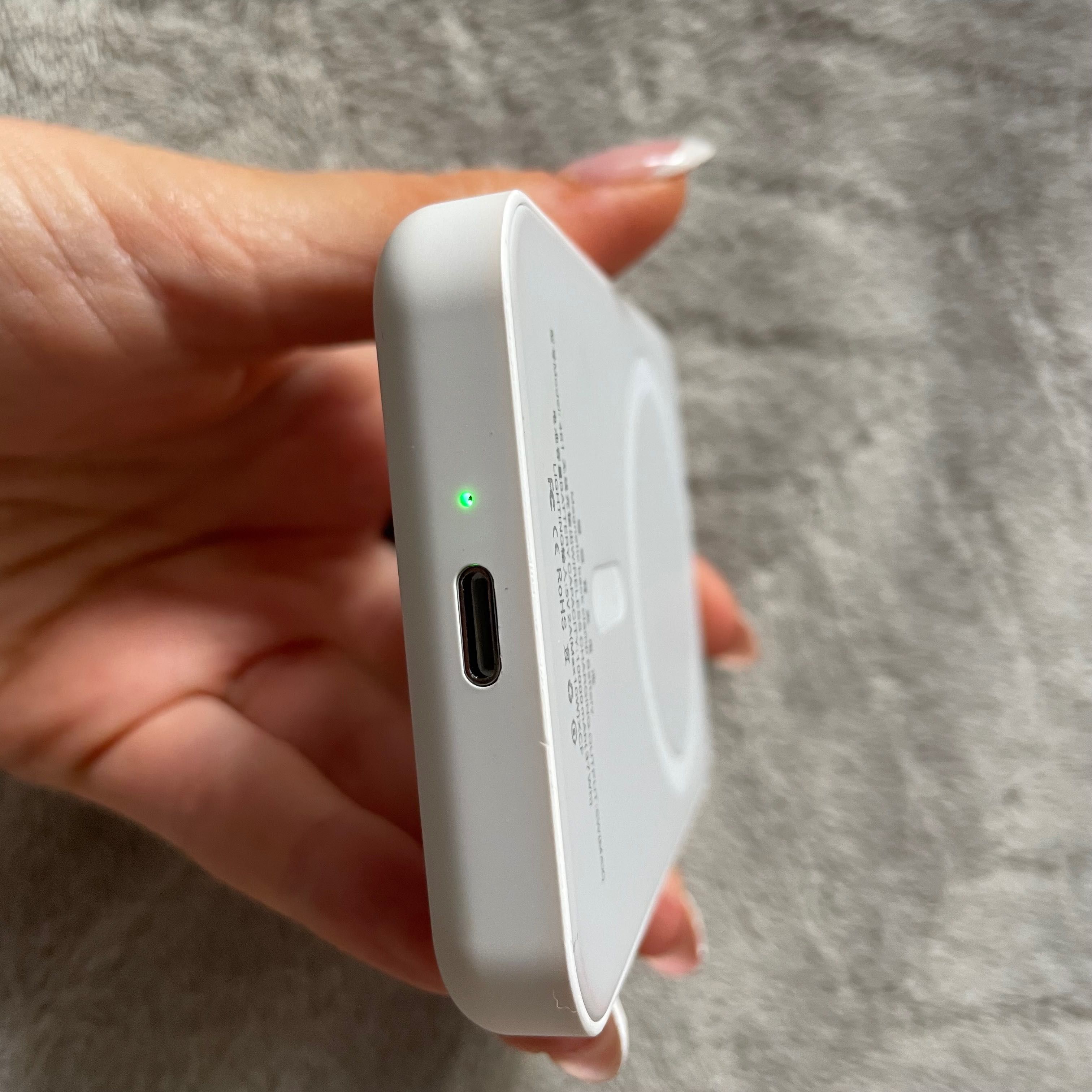 Magnetyczna bateria 10000 mah ładowarka Powerbank biały 37wh