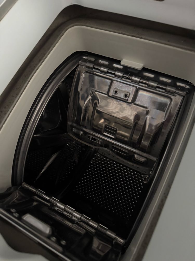 Пральна машина indesit WT80 вертикальна
