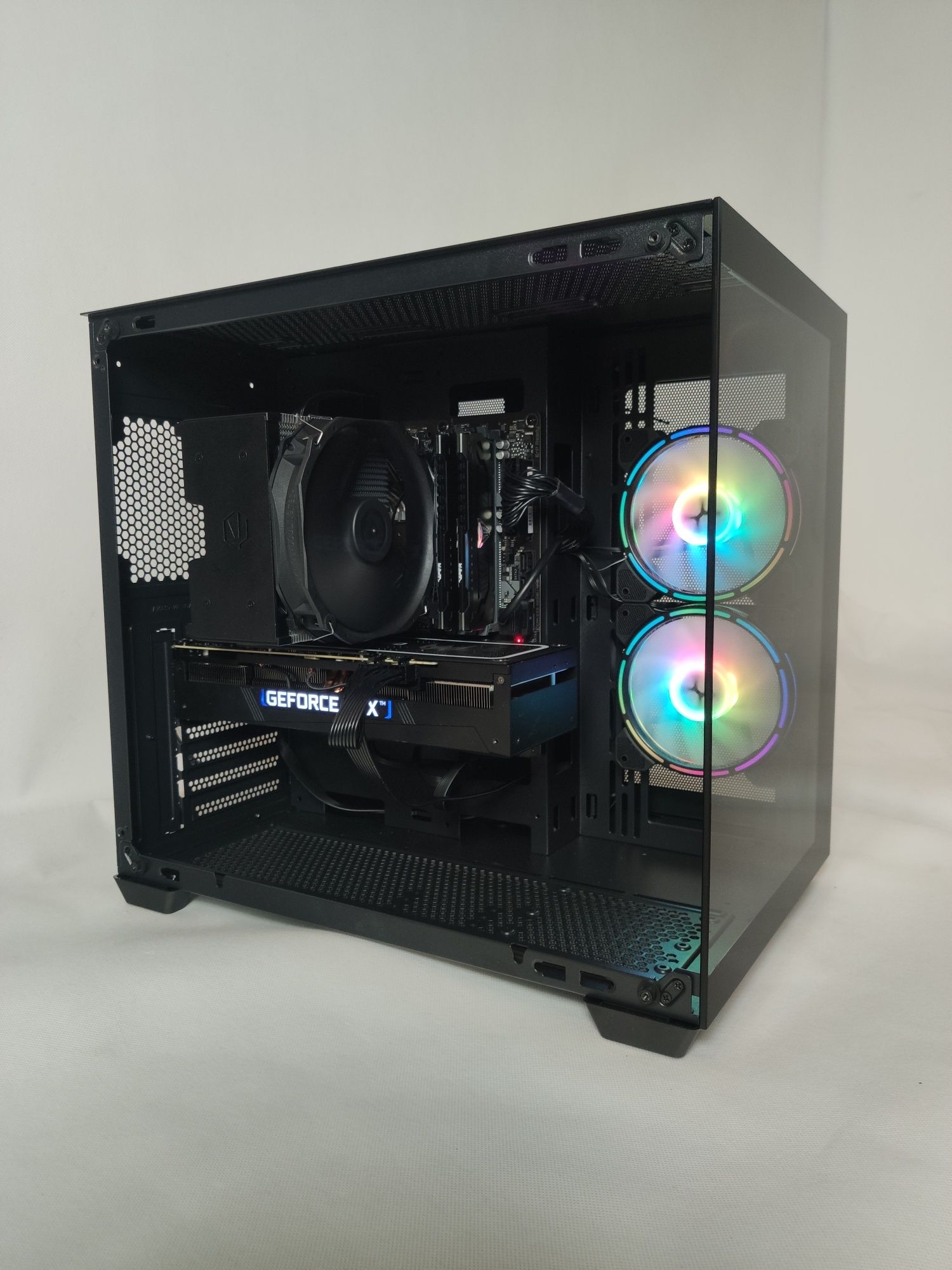 Komputer Gamingowy i7-13700, RTX 5070, 32 GB,SSD,Win 11,USDT