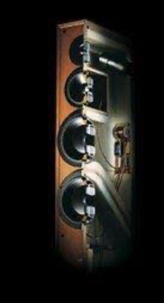 Dynaudio Contour 3.3