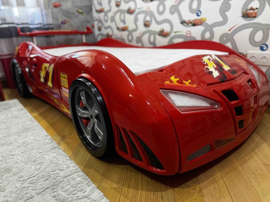 Дитяче ліжко-машинка Champion