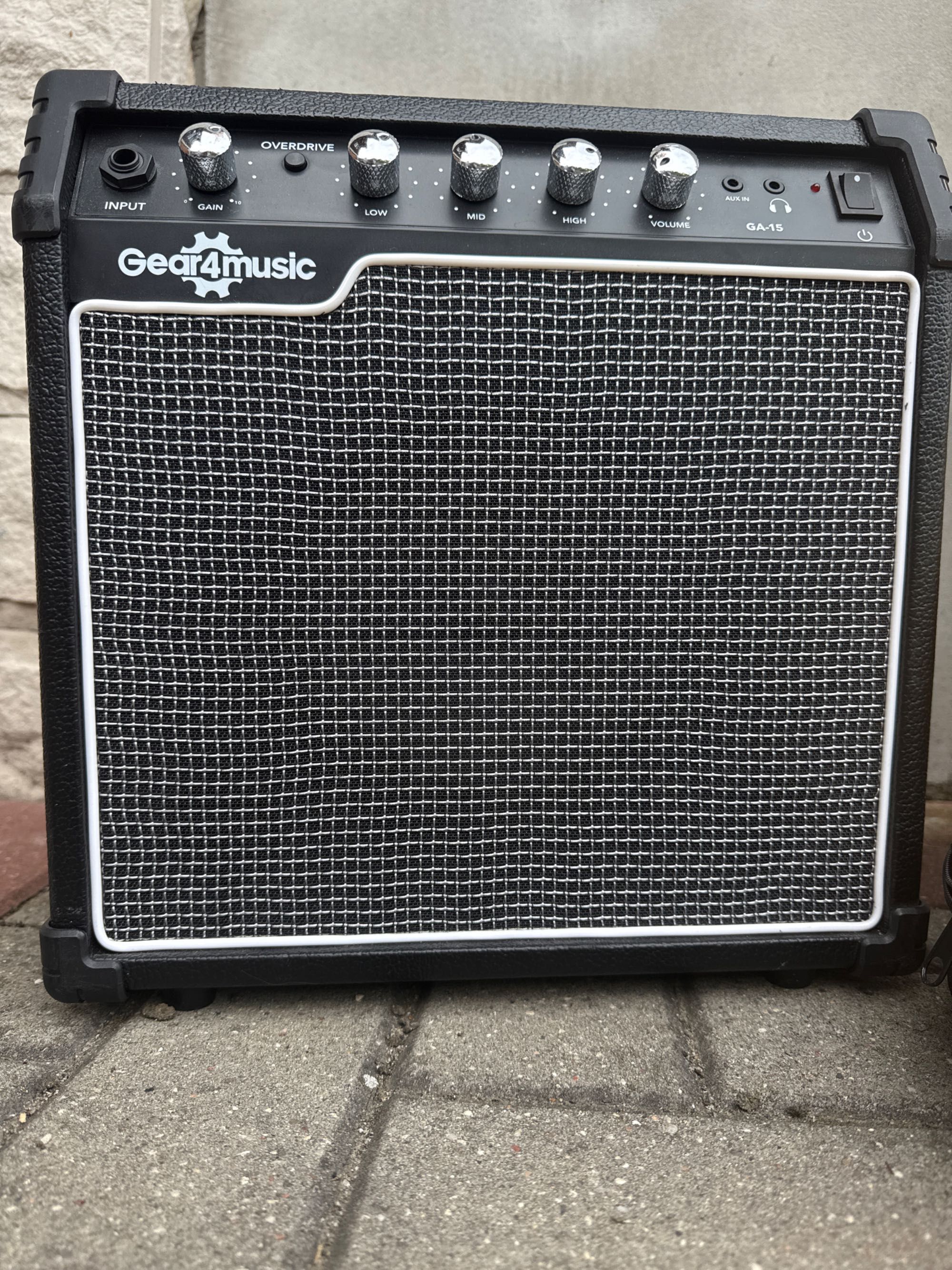 Gitara Gear 4 music + piecyk + struny + pokrowiec
