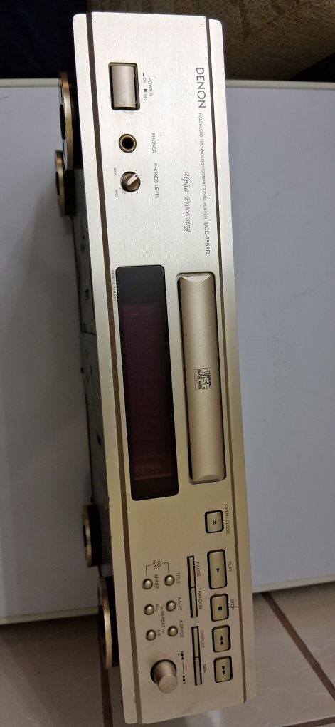 Odtwarzacz CD Denon
