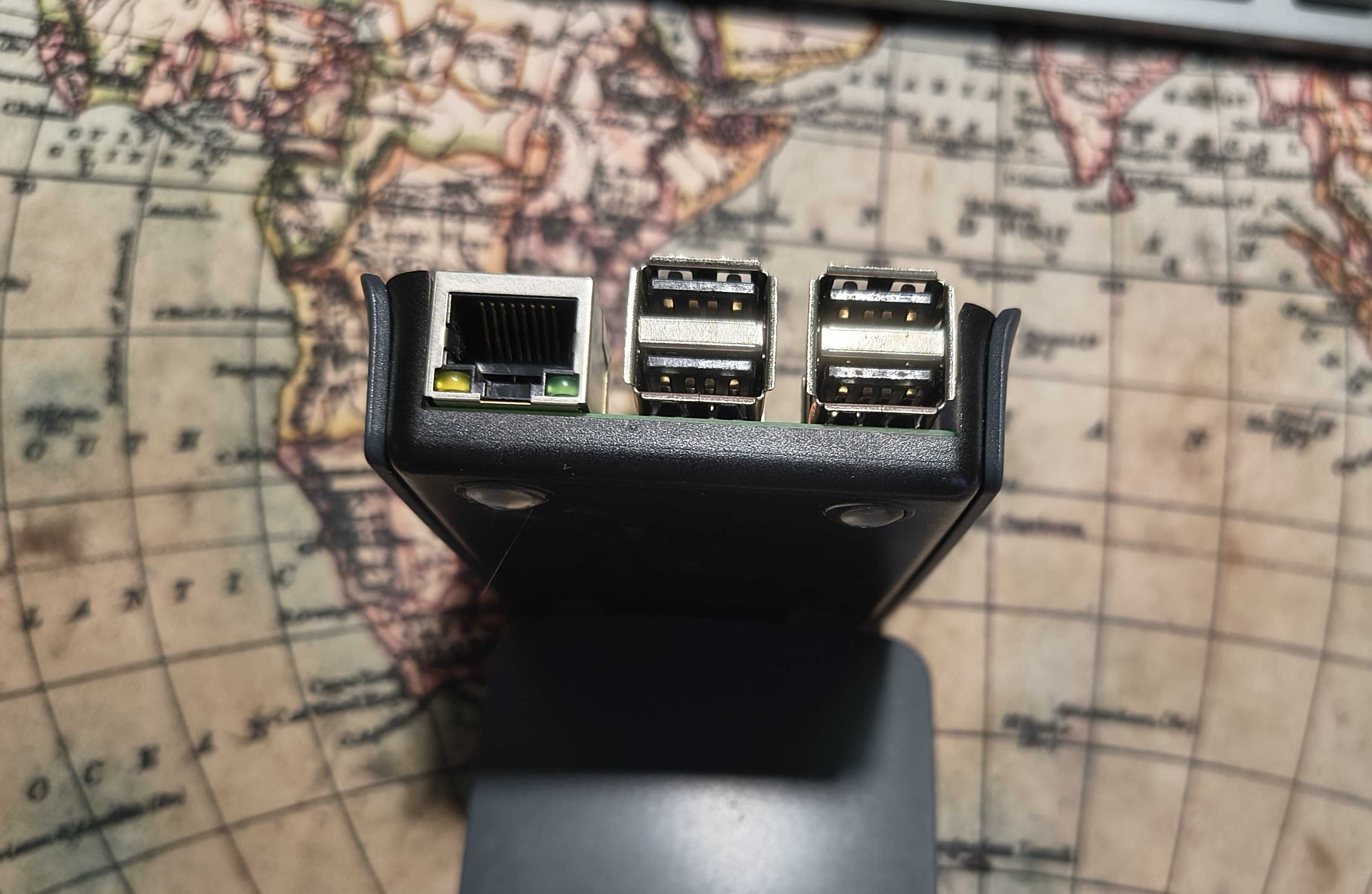 Raspberry Pi 3 Model B V1.2 + корпус + блок живлення + мідні радіатори
