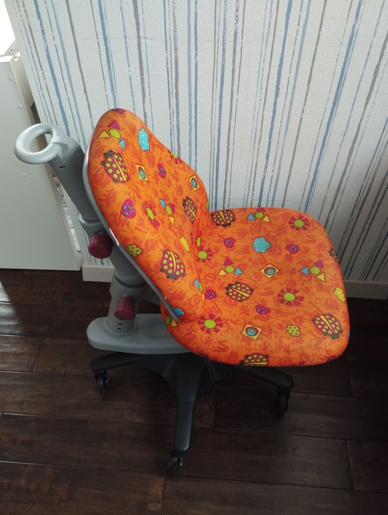 Дитяче крісло ортопедичне Comf-Pro
