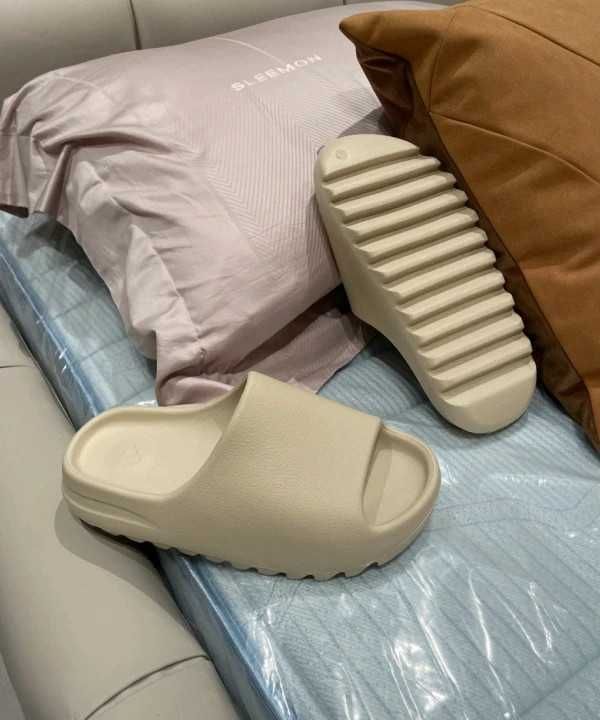 Moda NO.1*NoweAdidasYeezySlideWhite 39