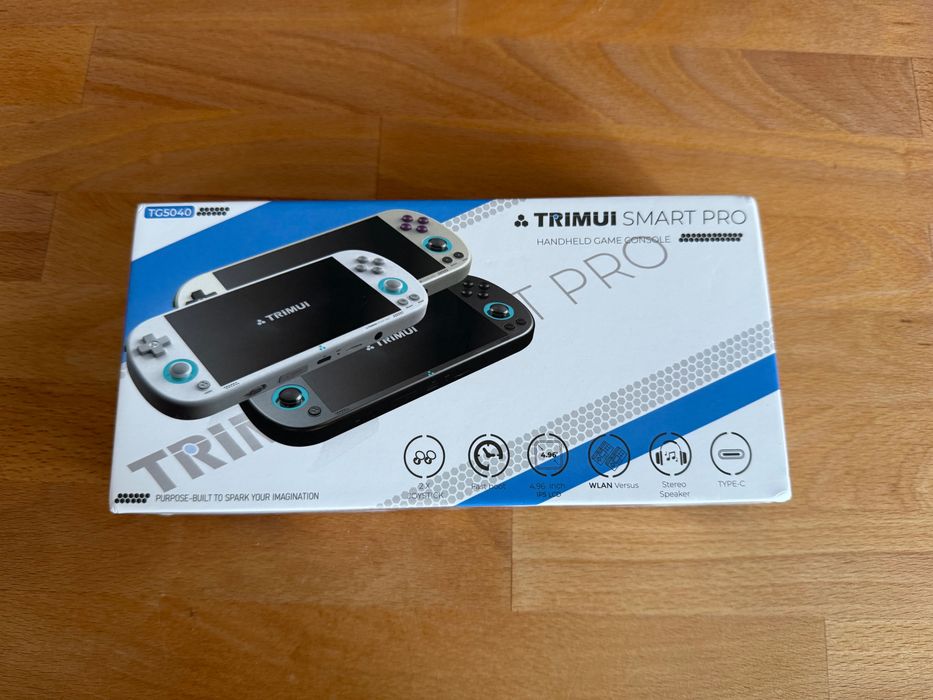 TRIMUI Smart Pro - 256GB - Mais de 13000 jogos incluídos