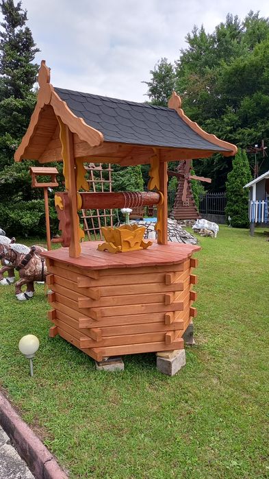 Studnia ozdobna meble ogrodowe, stoły,  domki dla dzieci