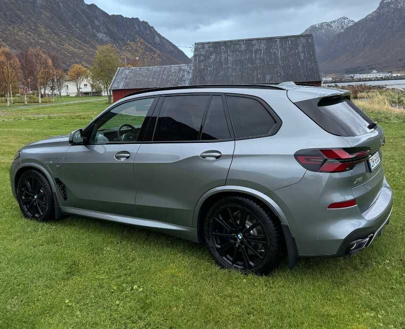 Oryginalne koła 20 BMW X5 G05 X6 G06 M pakiet Pirelli 275/45 R20 2024r