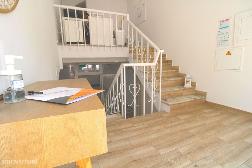 Loja com 119 m2 * RENOVADA