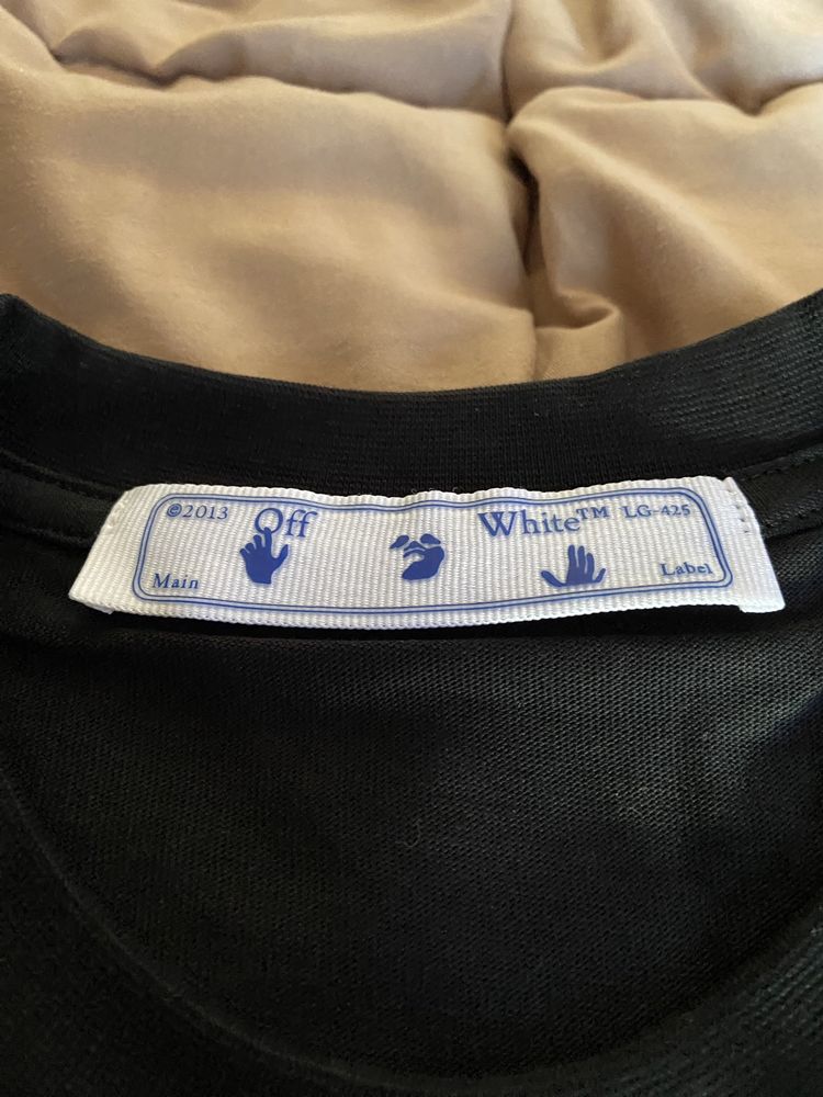 Tshirt Preta da Off-White