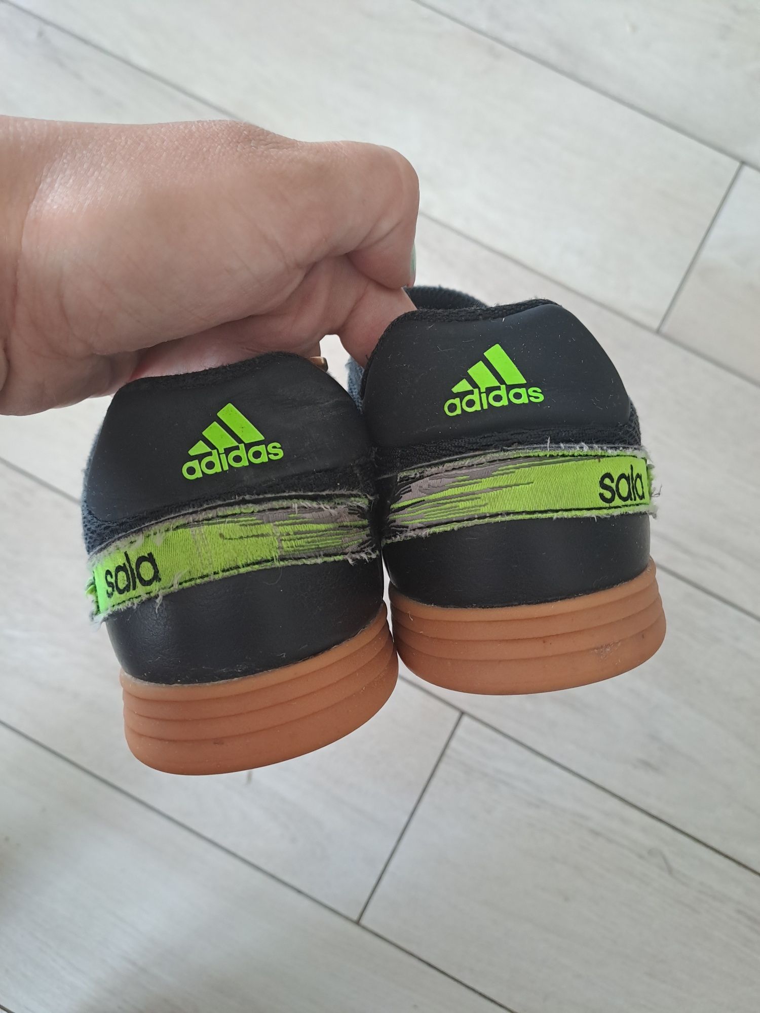 Halówki chłopięce r.38 adidas