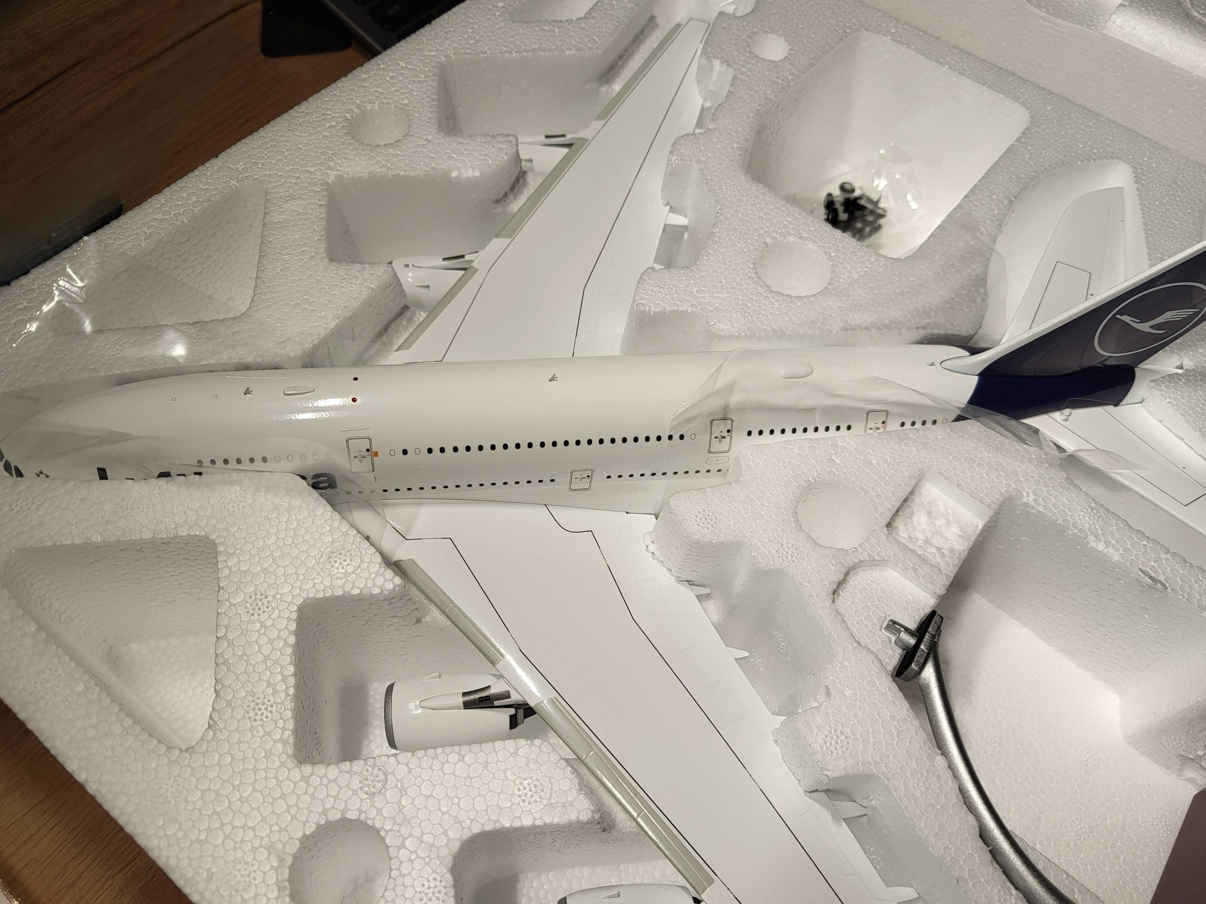 Model samolotu Lufthansa Airbus A380 D-AIMK GeminiJets 1:200