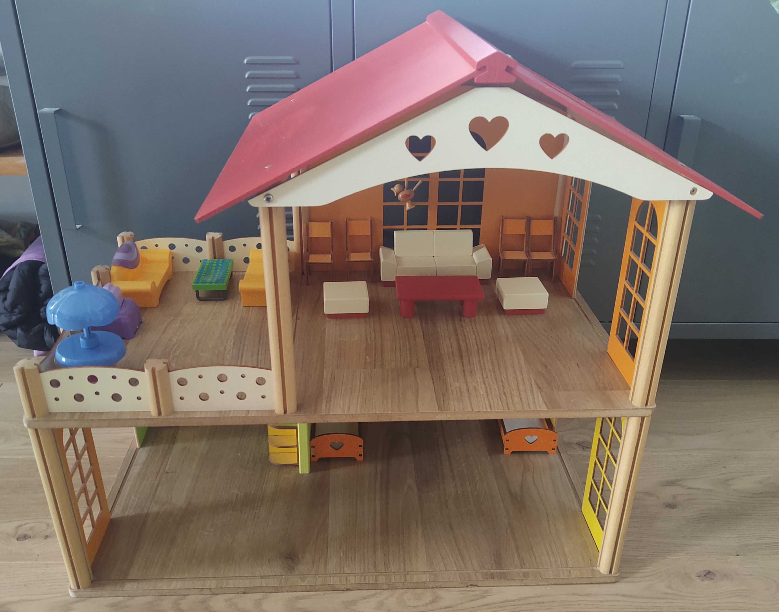 Duży piękny  drewniany domek dla dzieci z akcesoriami
