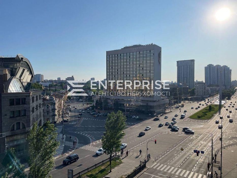 Центр Продаж  Сталінка 4к квартира б-р Т. Шевченка,58 (м.Університет)