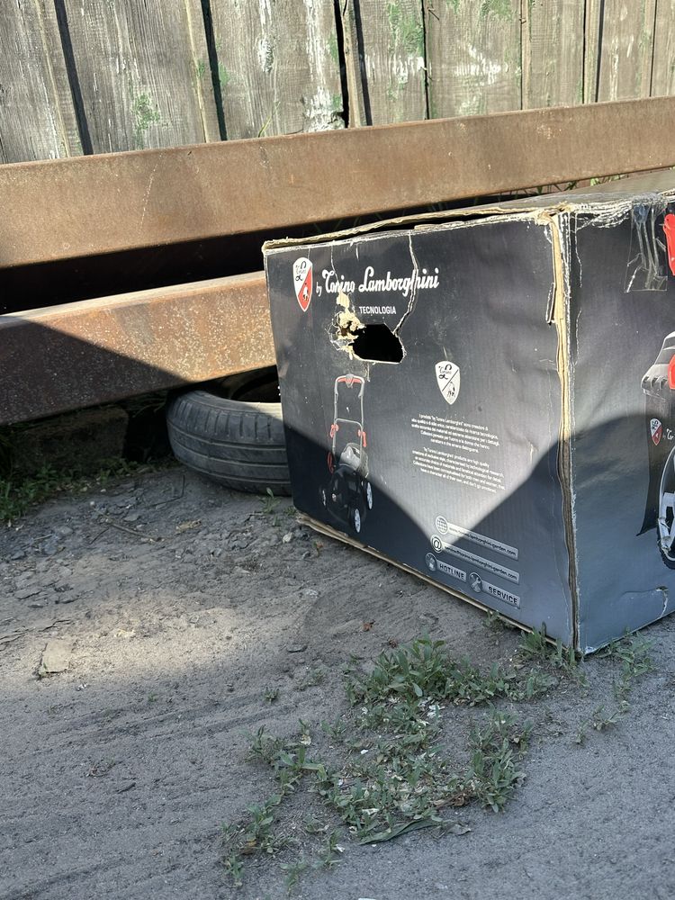 Електрична газонокосарка Tonino Lamborghini EL 4218 TL — НОВА