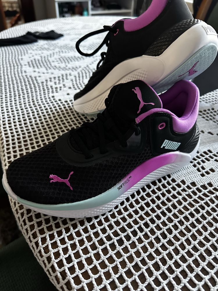 Оригінальні жіночі кросівки puma