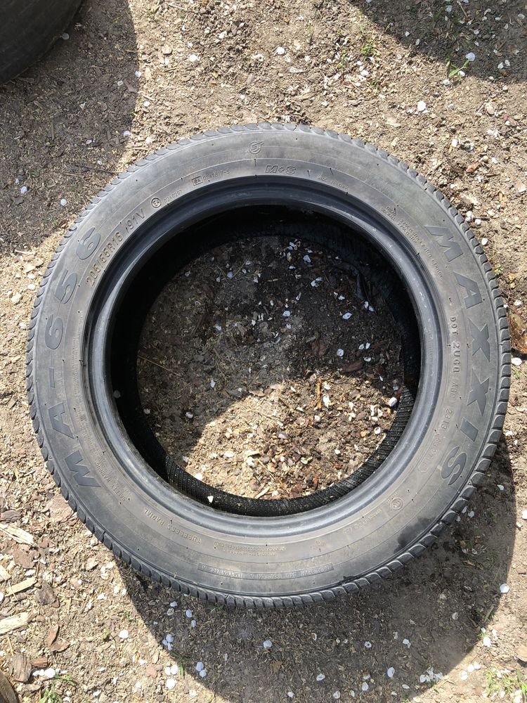 Продам резину 205/55 r16 комплект