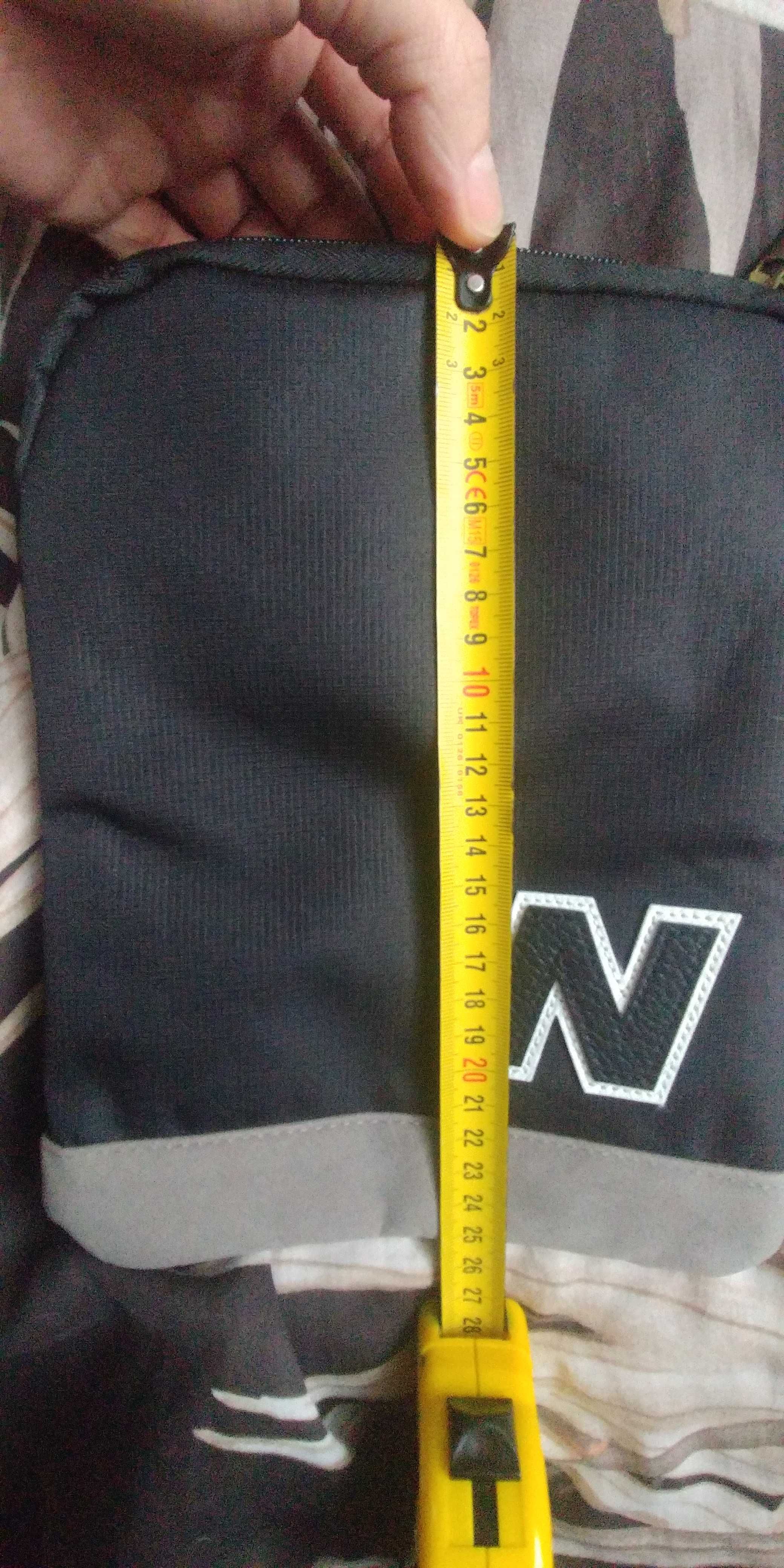 Nowa saszetka unisex New Balance z metką