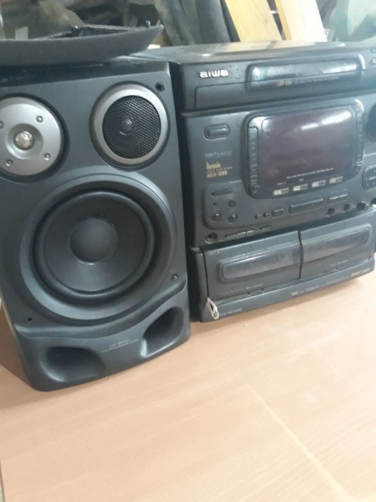Продам музыкальный центр айва 999