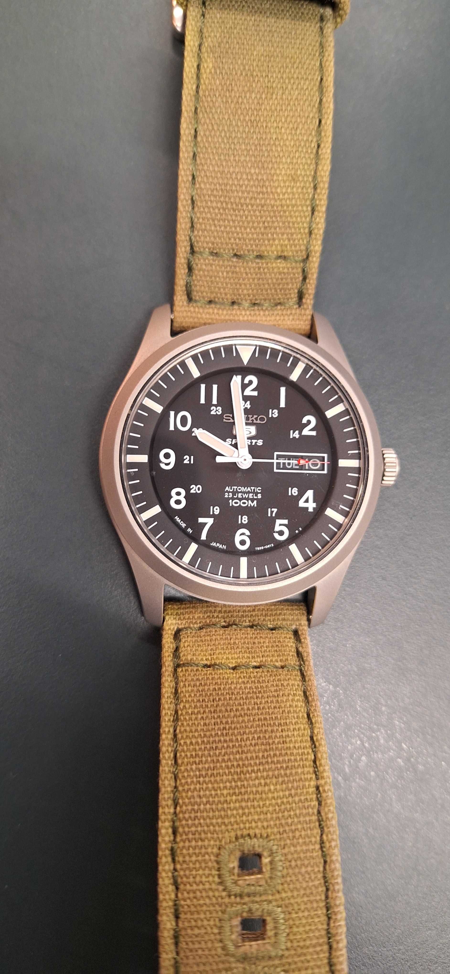 Relógio Seiko 5 Sports "Khaki field"