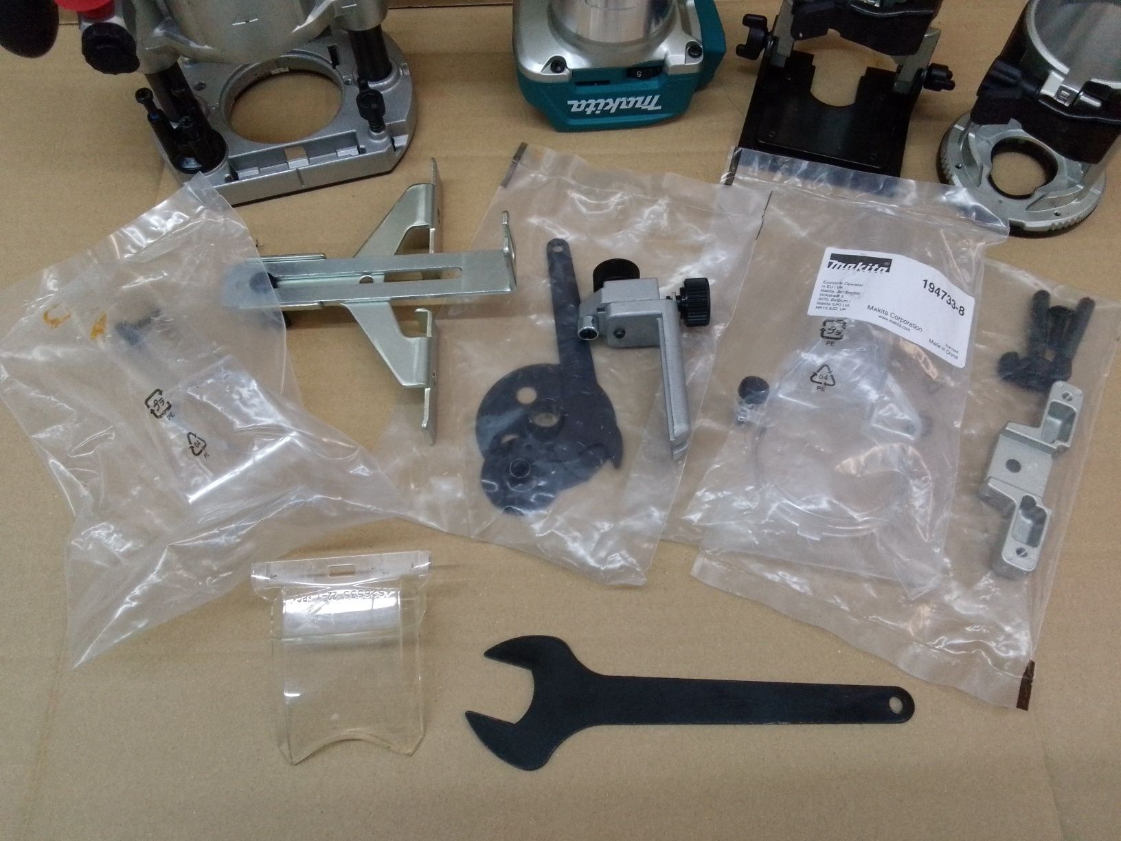 Makita DRT50 Frezarka Krawędziowa Wycinanka Aku Brushless 5.0Ah 2021.8