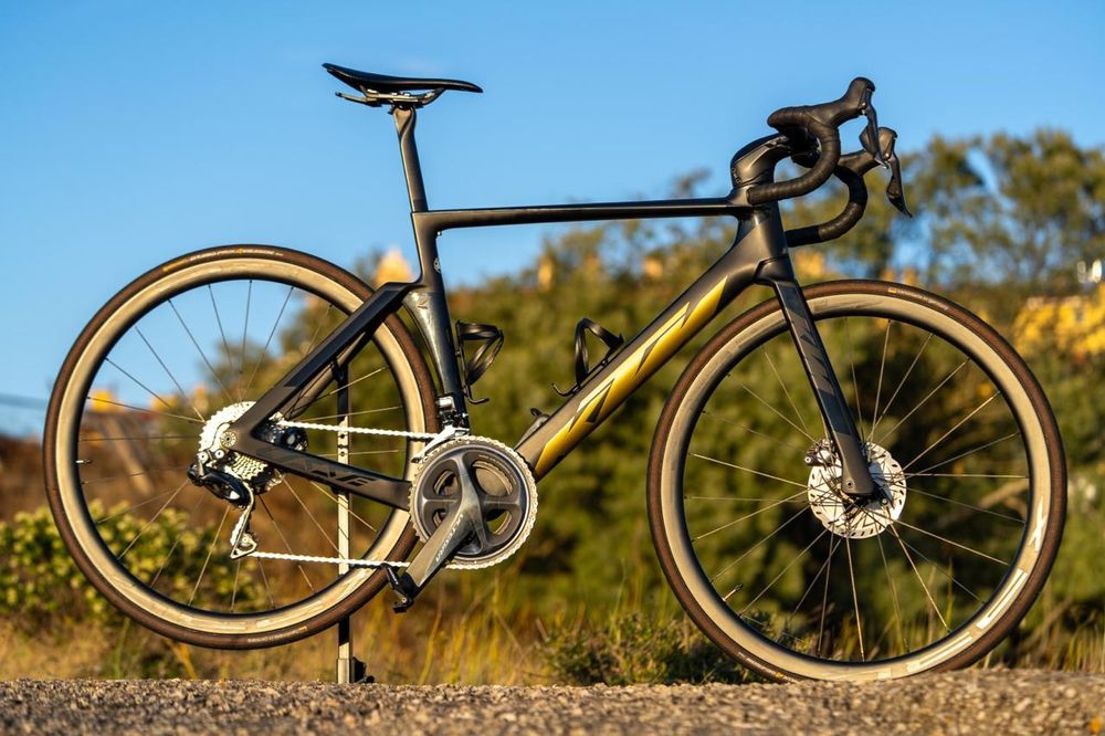 KTM Revelator Lisse Master Di2 | Tamanho 55 | Shimano Ultegra | rodas