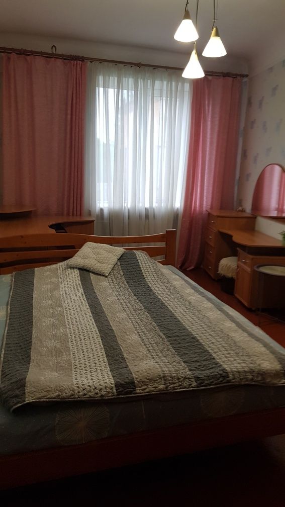 Сдам 2х кім. Квартиру в центрі Житомира, вул. Київська, можна на місяц