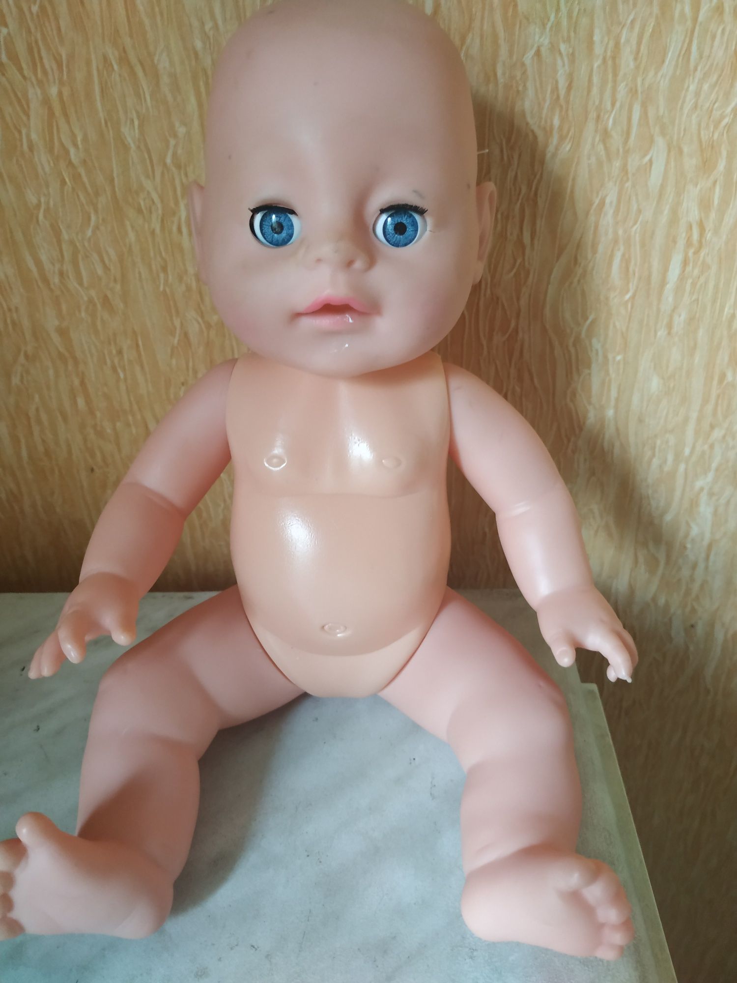 Младенец  кукла.