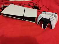 Playstation 5 Slim dois comandos e 2 jogos média física