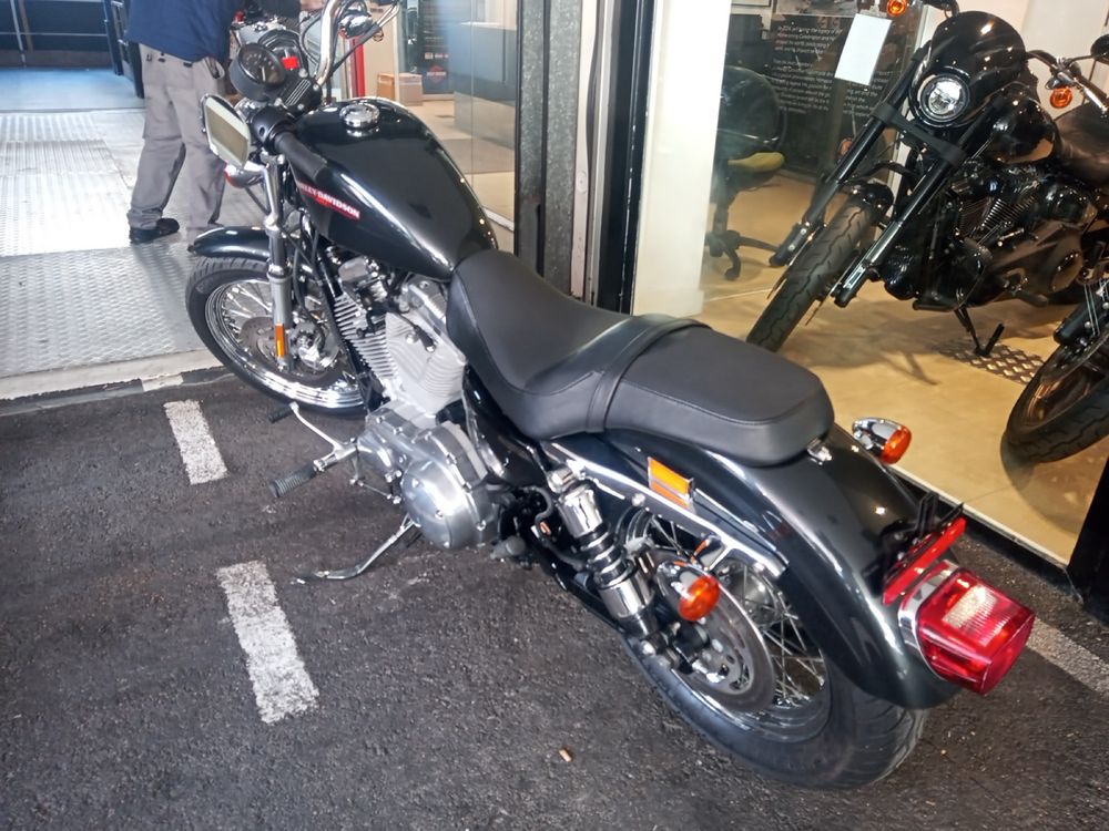 Harley Davidson Sportster 883.