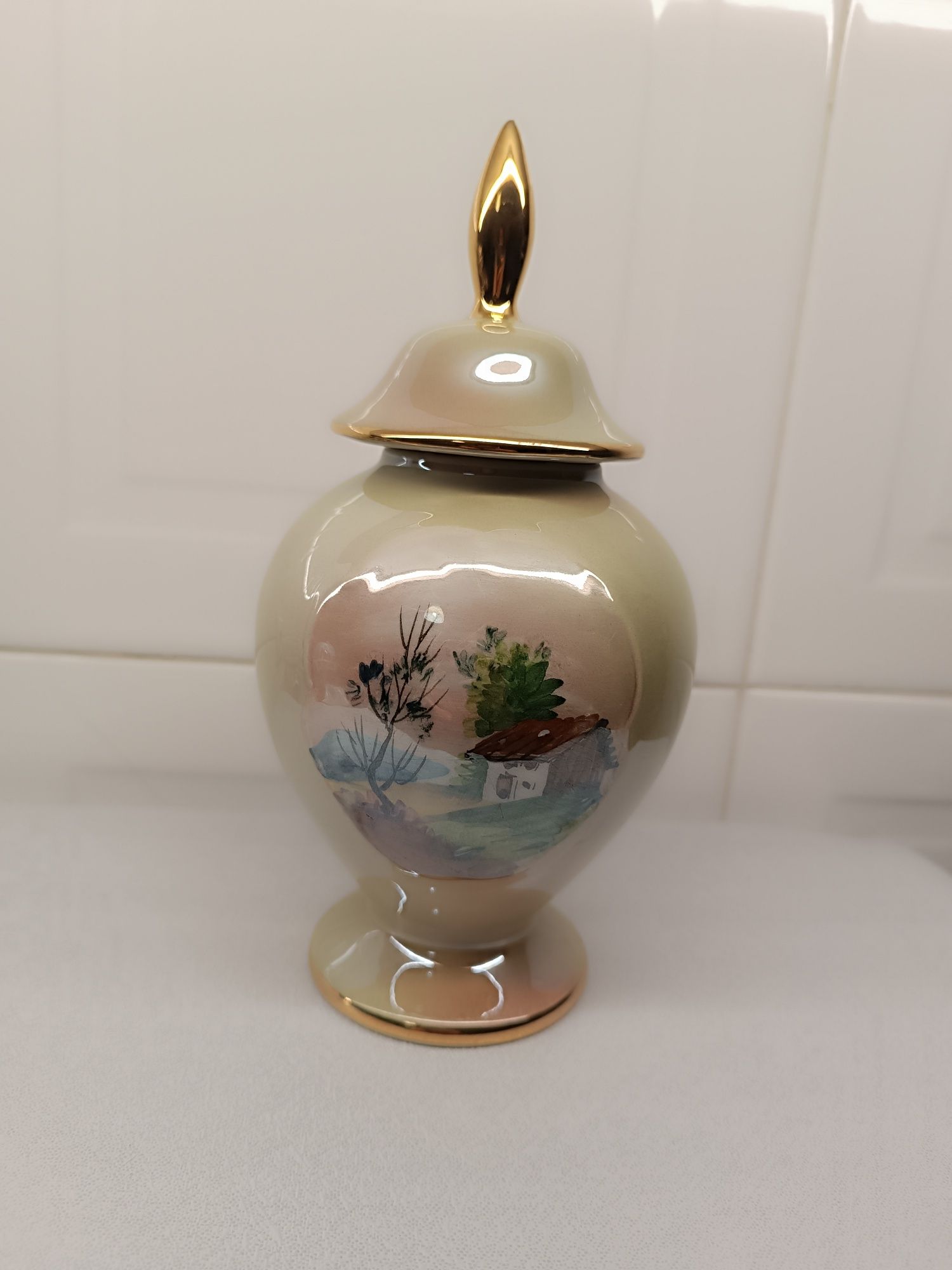 Pote Porcelana Antigo. RB Alcobaça. Numerada. Nova