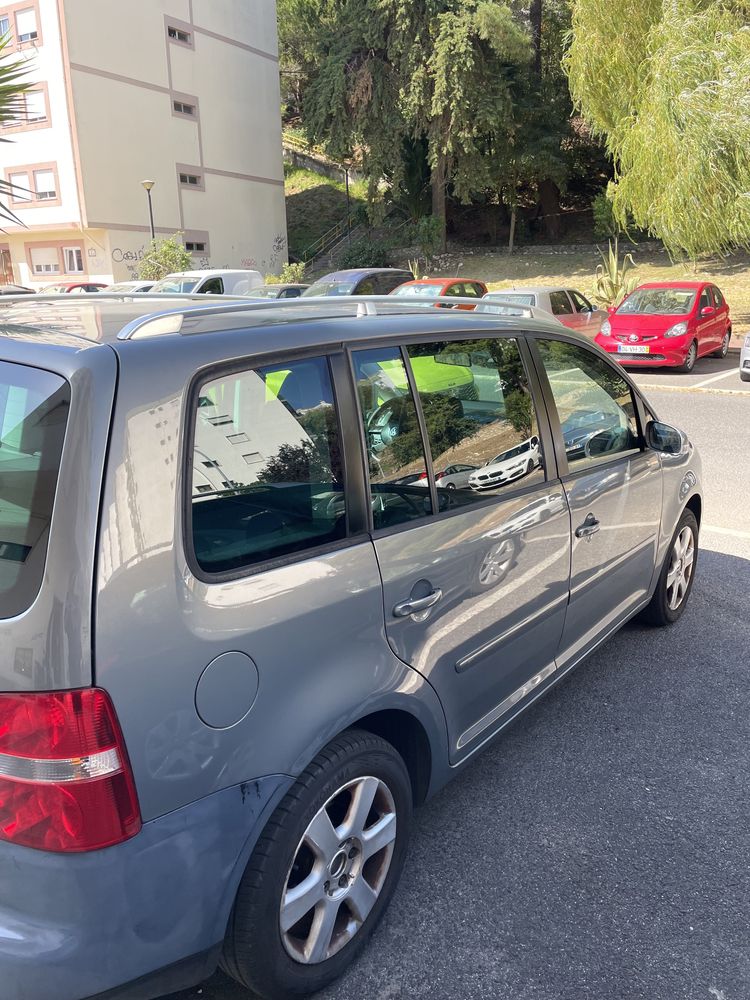 VW Touran 2004. 284000km