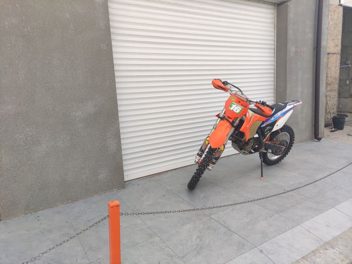 Эндуро мотоцикл KTM EXC F350 4T. Запуск кнопкой