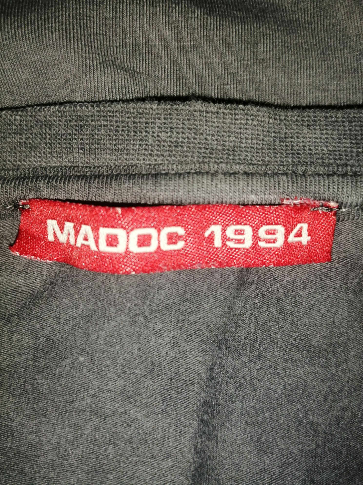 Продам футболку Madoc, размер L-XL