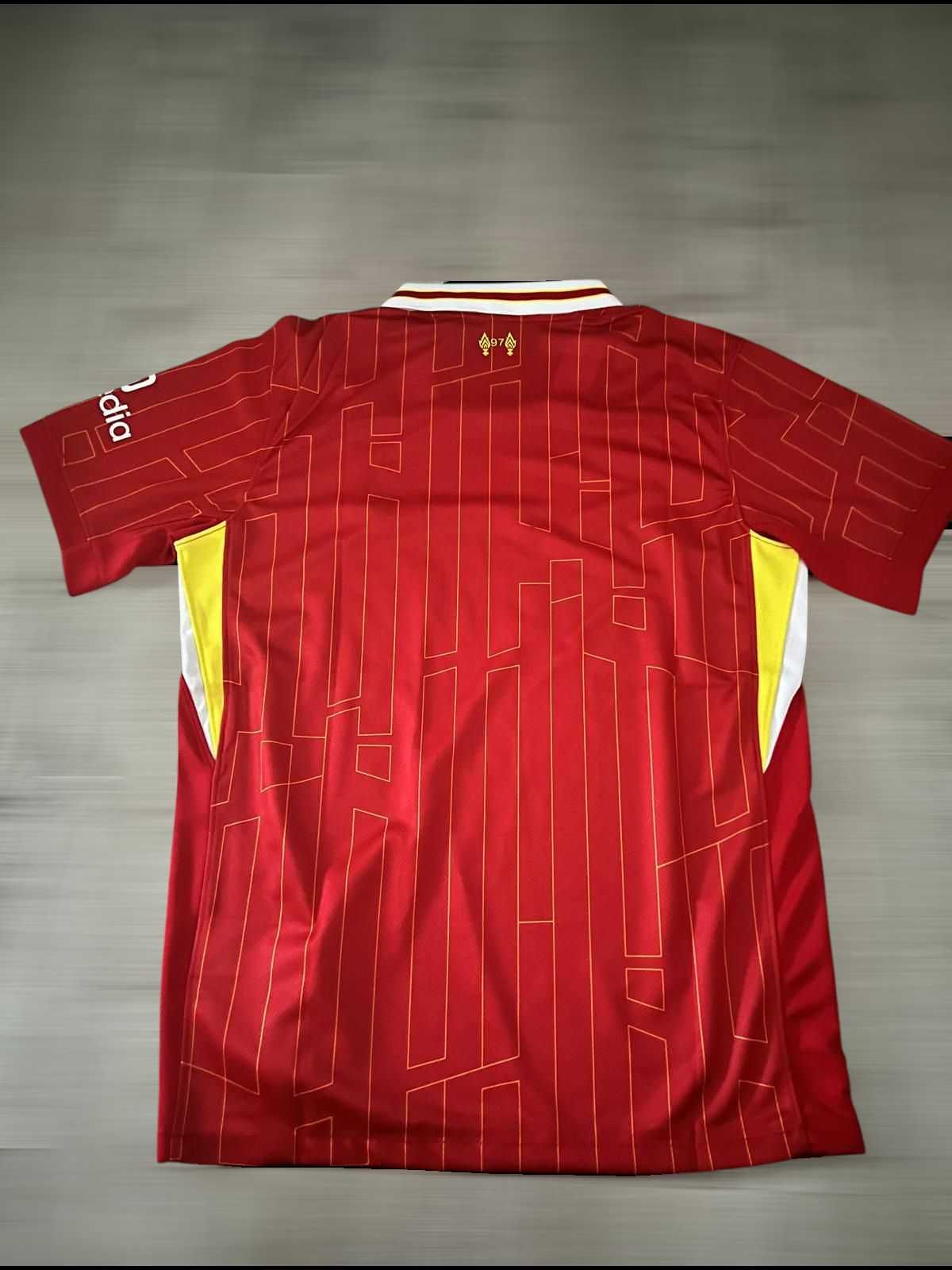 Koszulka Liverpool FC rozmiar XL  Nowa w super cenie