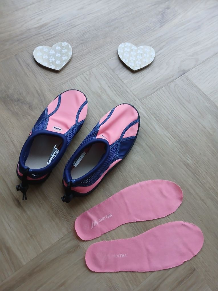 Różowe dziewczęce buty do wody Martes / rozmiar 34