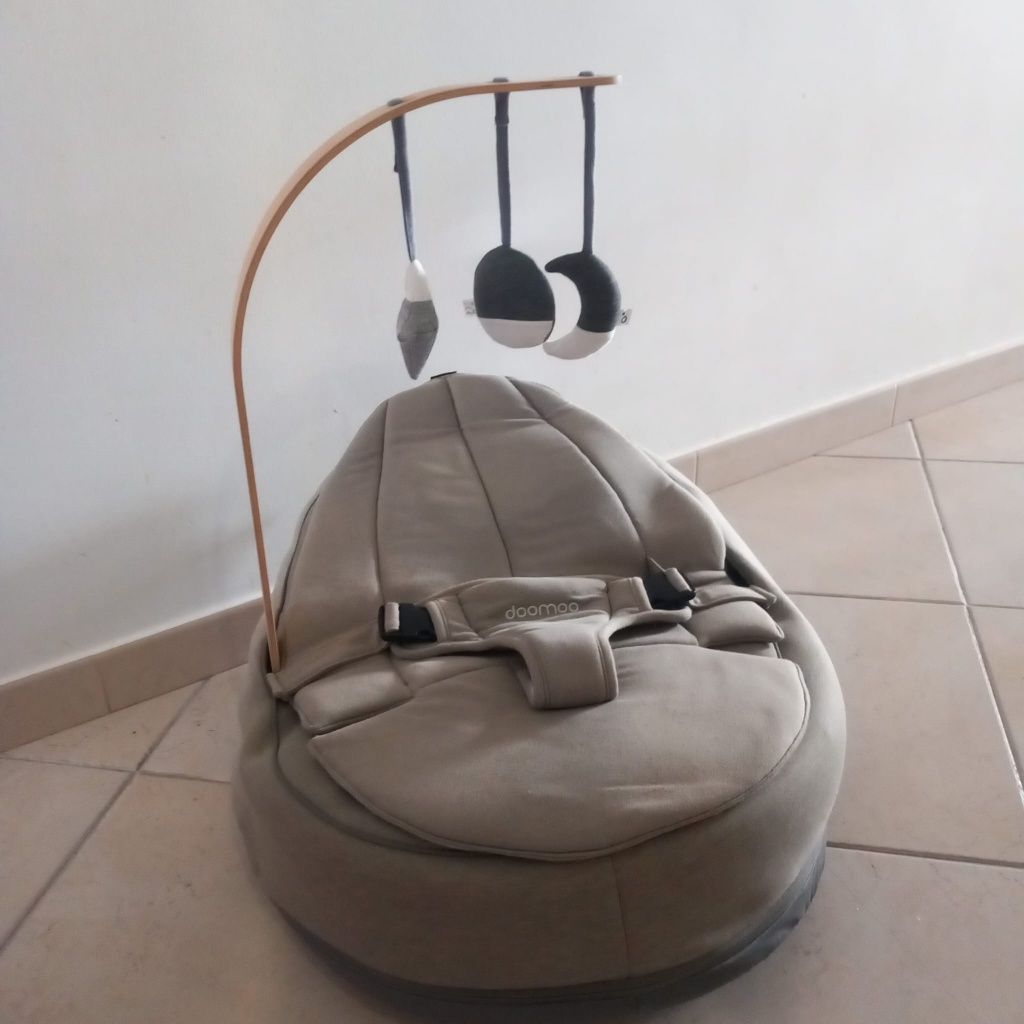 Puff Doommo Seat and Swing