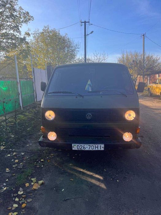 Volkswagen T3-1,6. Грузопасажир.