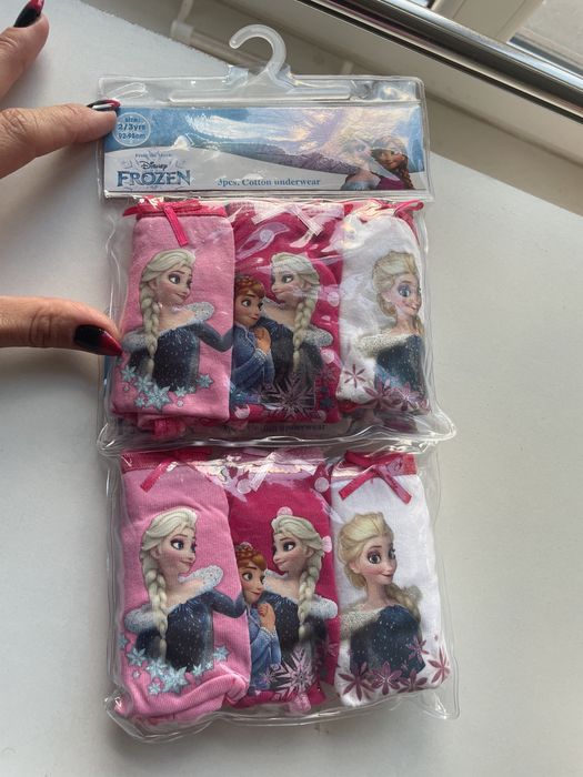 Disney Frozen majtki dziewczece 3 pary markowe 104-110 cm