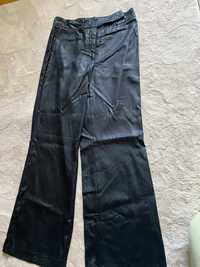 Czarne cienkie spodnie Cambio